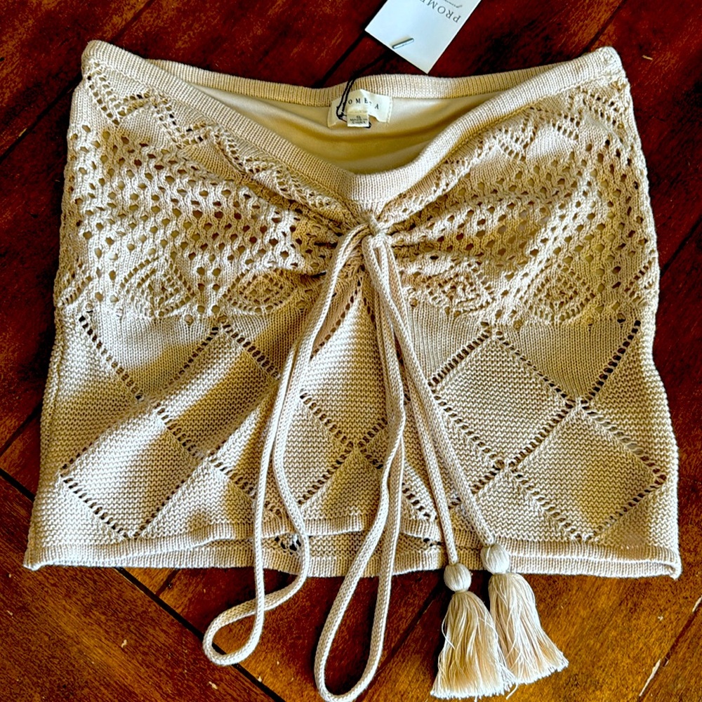 New Natural eyelit detail crotchet top~